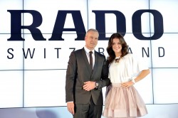Prezes firmy Rado, Matthias Breshan i Agnieszka Radwańska