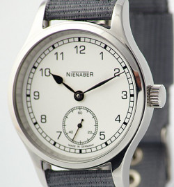 Zegarek firmy Rainer Nienaber, model Nacht-Uhr