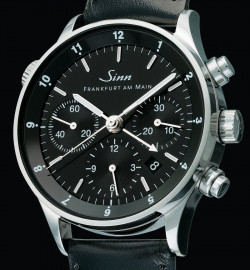 Zegarek firmy Sinn, model Frankfurter Finanzplatzuhr 6000