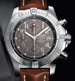 Zegarek firmy Breitling, model Avenger