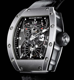 Zegarek firmy Richard Mille, model Tourbillon Aerodyne Dual Time Zone