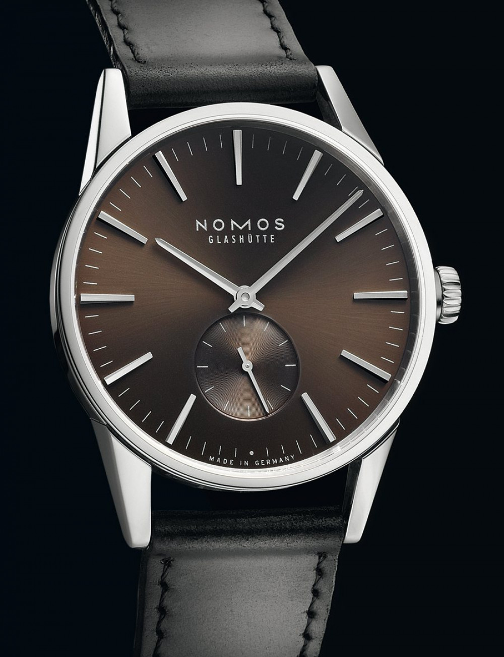 Zegarek firmy Nomos Glashütte, model Zürich braungold