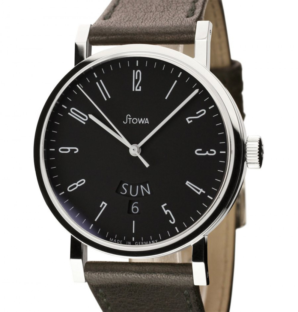 Stowa model Antea 390 Day-Date Schwarz z kolekcji Antea , nr ref. Antea390Day-DateSchwarz , koperta stal nierdzewna