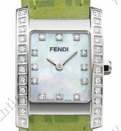 Zegarek firmy Fendi, model Classico
