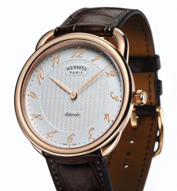 Zegarek firmy Hermès, model Arceau Automatique