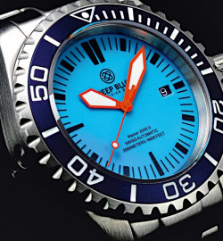Zegarek firmy Deep Blue, model Master 2000 II Diver Bracelet