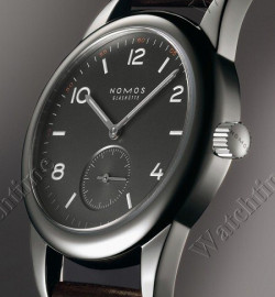 Zegarek firmy Nomos Glashütte, model Club Dunkel