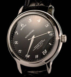 Zegarek firmy Angular Momentum, model Tradition
