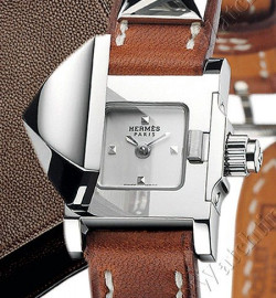 Zegarek firmy Hermès, model Montre Médor Mini