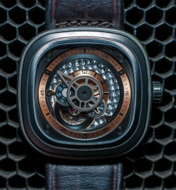 Zegarek firmy SEVENFRIDAY, model P2 Industrial Revolution